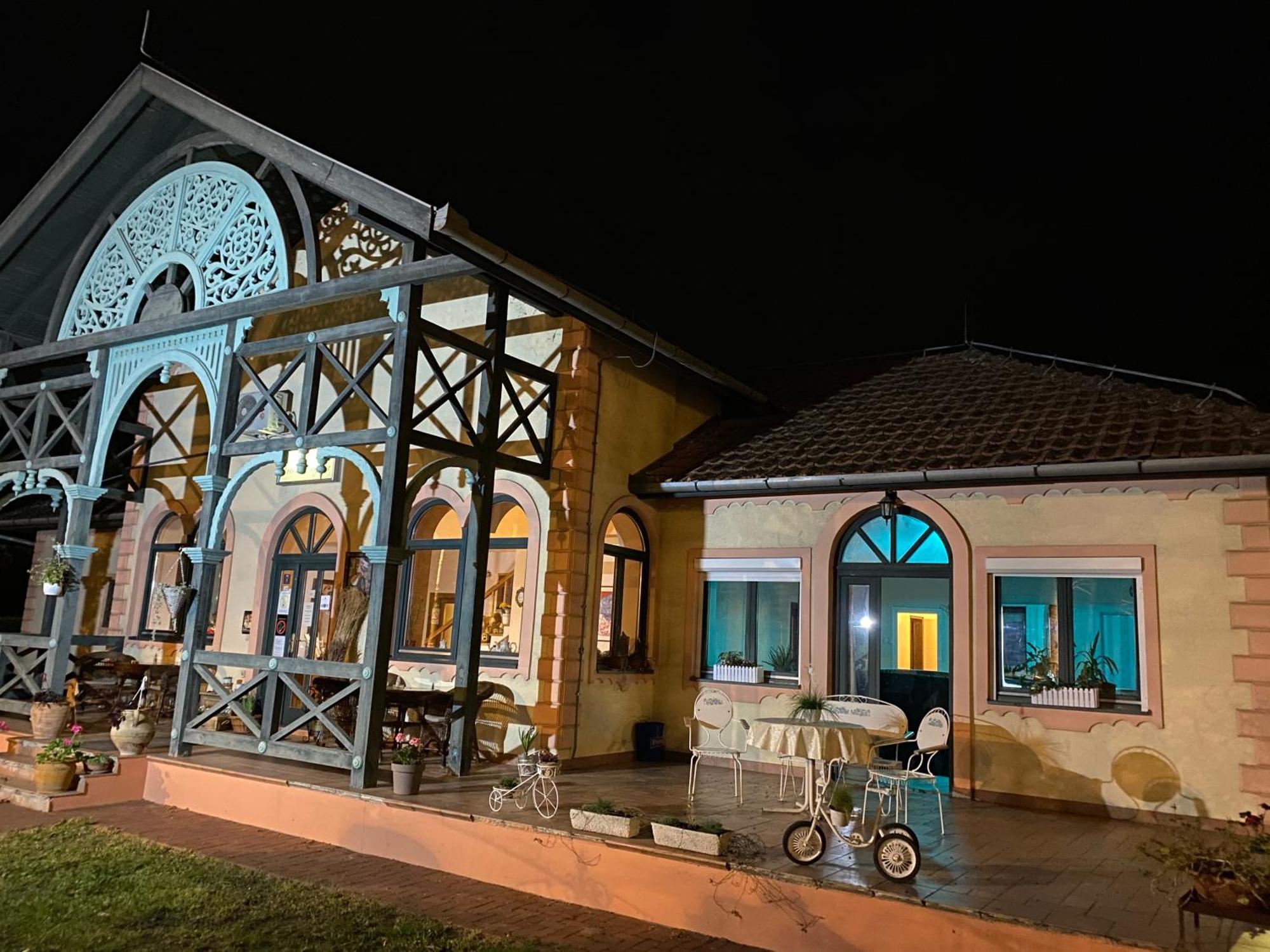 Vila Regina Palić Extérieur photo