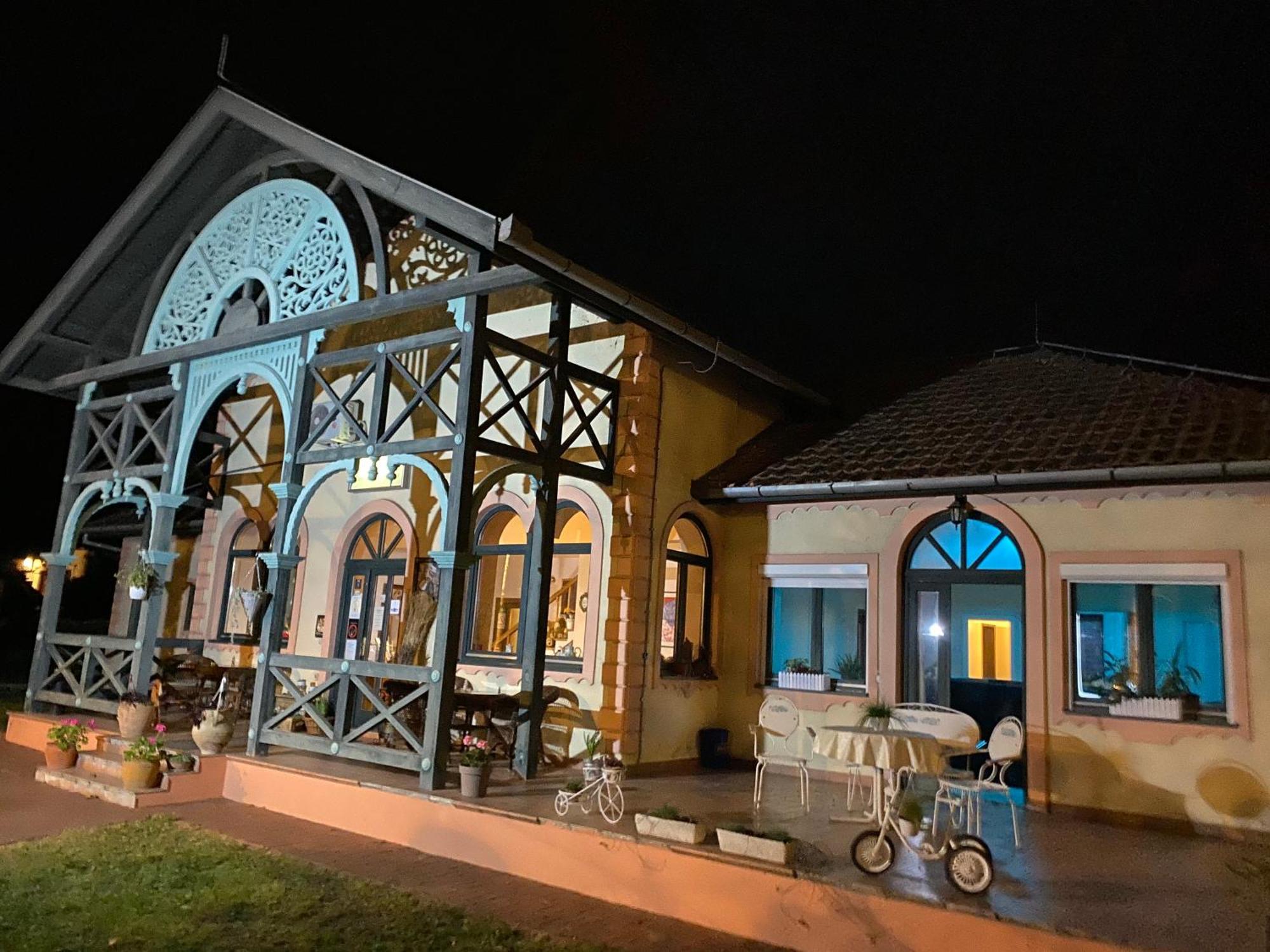 Vila Regina Palić Extérieur photo