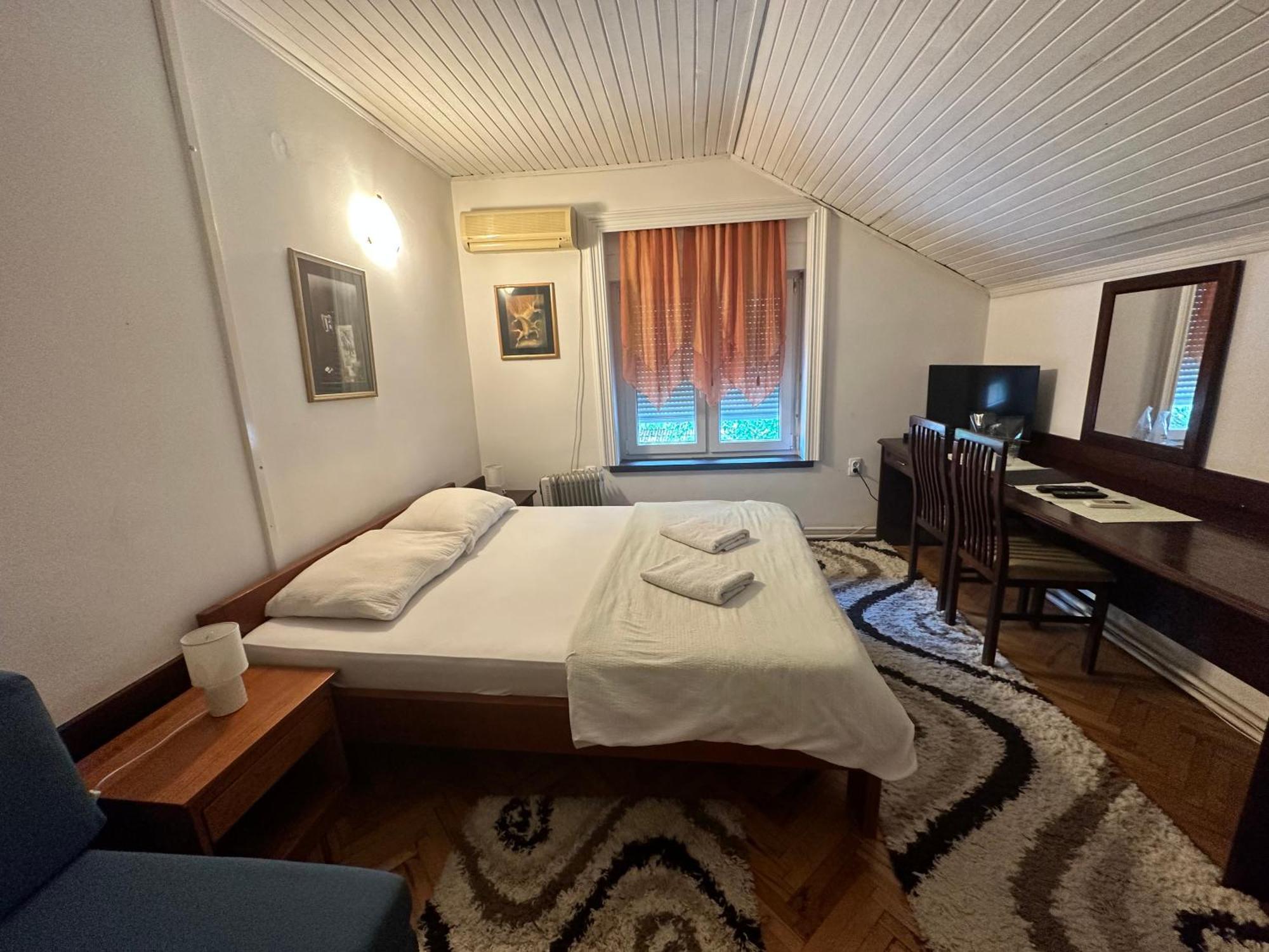 Vila Regina Palić Extérieur photo